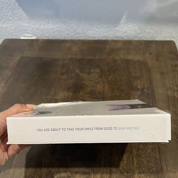 Primal Life Organics Natural Teeth Whitening System Red and Blue LED - Picture 5 of 12